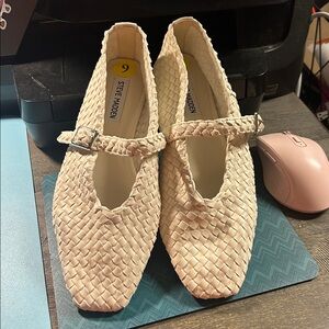 Steve Madden Cream Woven Mary Jane Flats